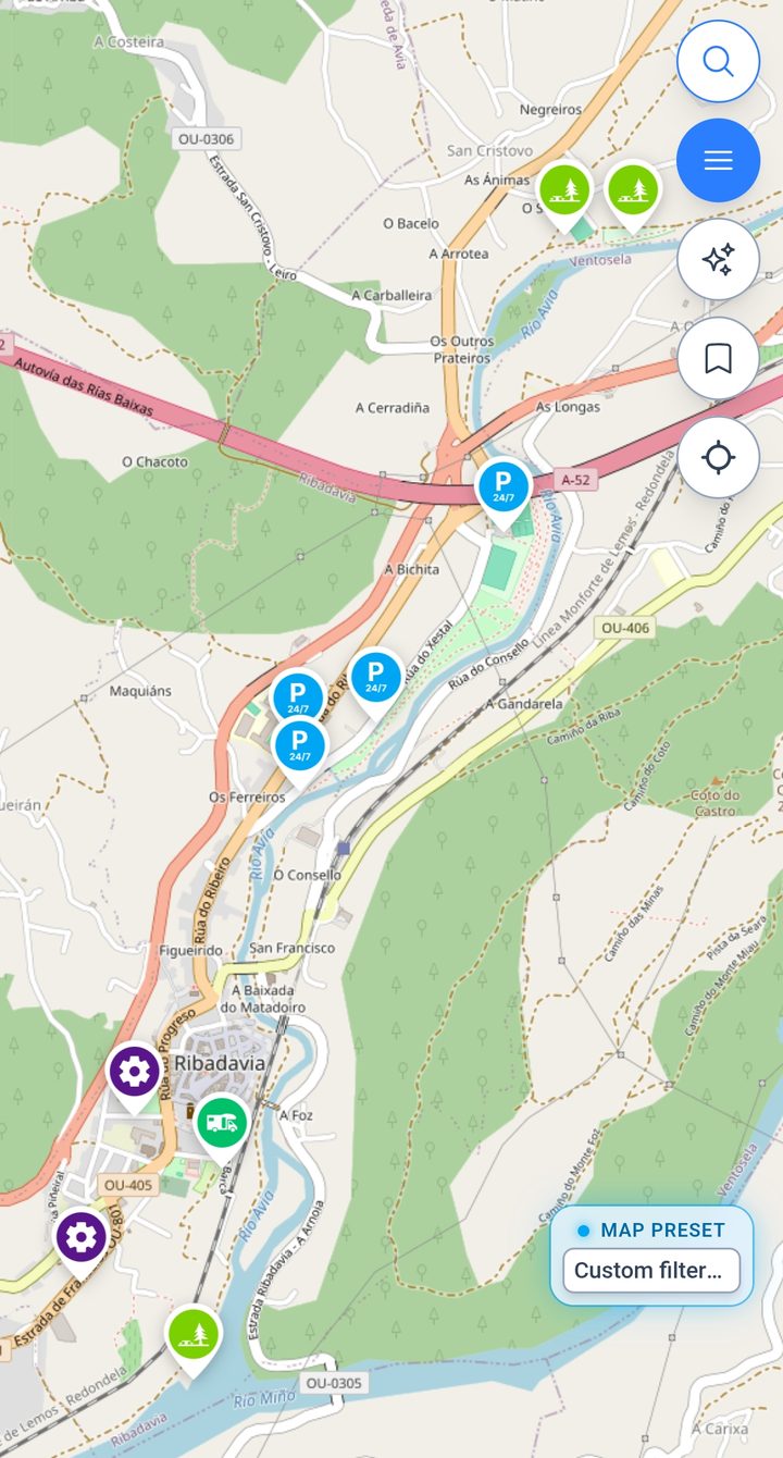 XCmap map with parking, camper services and picnic areas around Ribadavia